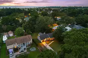 317 Hawthorne St, Mount Pleasant, SC 29464 - Photo 2