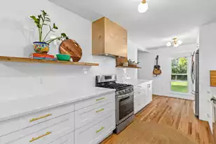 317 Hawthorne St, Mount Pleasant, SC 29464 - Photo 14
