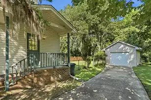 36 Manor Blvd, Hanahan, SC 29410 - Photo 6