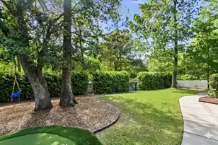 1505 Lindsey Creek Dr, Mount Pleasant, SC 29466 - Photo 6