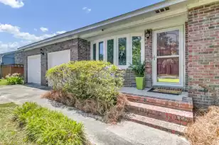 681 Port Cir, Charleston, SC 29412 - Photo 2