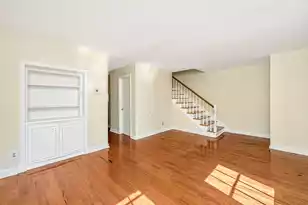 951 Cottingham Dr, Mount Pleasant, SC 29464 - Photo 8