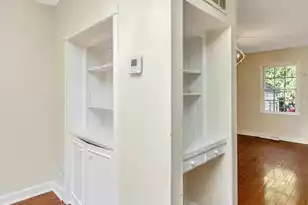 951 Cottingham Dr, Mount Pleasant, SC 29464 - Photo 10