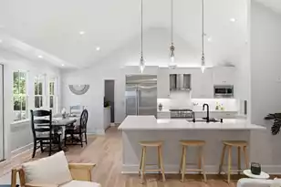 929 Trowman Ln, Mount Pleasant, SC 29464 - Photo 14