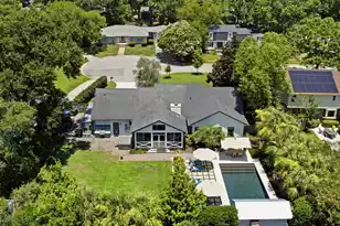 929 Trowman Ln, Mount Pleasant, SC 29464 - Photo 6