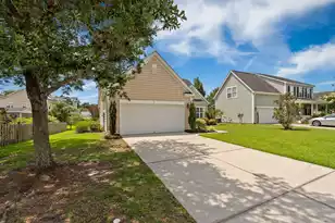 136 Gathering Island Rd, Summerville, SC 29485 - Photo 2