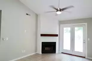 1124 Honeysuckle Ct, Mount Pleasant, SC 29464 - Photo 4