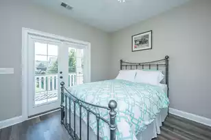 1466 Hollenberg Ln, Mount Pleasant, SC 29466 - Photo 32
