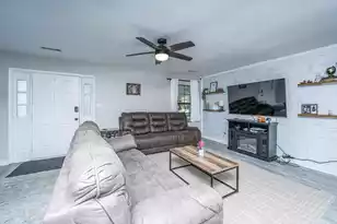307 Umbria Dr, Summerville, SC 29486 - Photo 4