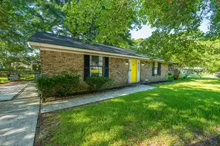 307 Umbria Dr, Summerville, SC 29486 - Photo 2