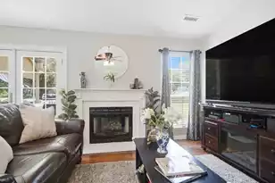 300 Spring Hill Ln, Mount Pleasant, SC 29464 - Photo 6
