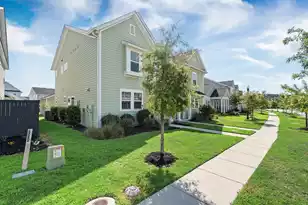 117 Archdale St, Summerville, SC 29486 - Photo 2