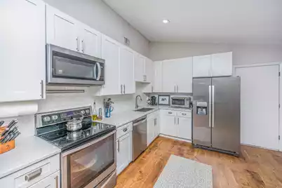 995 Oakcrest Drive, Charleston, SC 29412 - Photo 10
