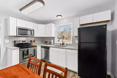 2401 Falcon Road, North Charleston, SC 29406 - Photo 8