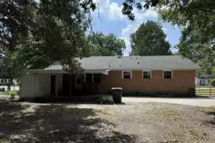 945 Latimore St, Orangeburg, SC 29115 - Photo 8