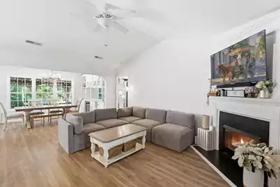 1572 Wellesley Circle, Mount Pleasant, SC 29466 - Photo 6
