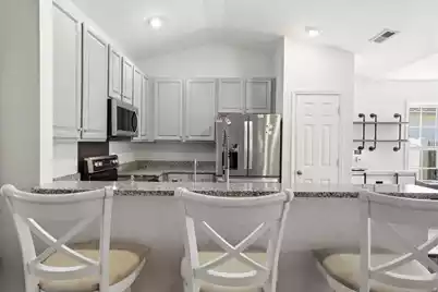 1572 Wellesley Circle, Mount Pleasant, SC 29466 - Photo 10