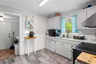 305 Forest Cir, Walterboro, SC 29488 - Photo 8