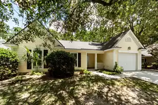 2776 Palmetto Hall Blvd, Mount Pleasant, SC 29466 - Photo 2