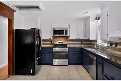 221 Forest Circle, Summerville, SC 29483 - Photo 16