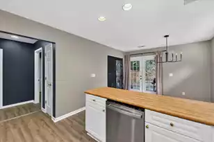 2140 Kings Gate Ln, Mount Pleasant, SC 29466 - Photo 16