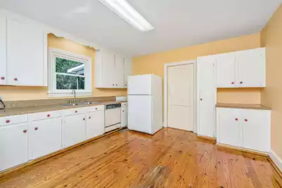 279 Hawthorne Street, Mount Pleasant, SC 29464 - Photo 8