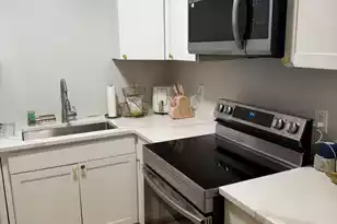 211 Congress #Apt B, Charleston, SC 29403 - Photo 8