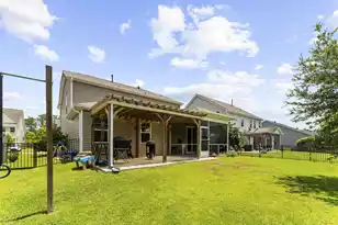 2505 Hummingbird Ln, Summerville, SC 29483 - Photo 2