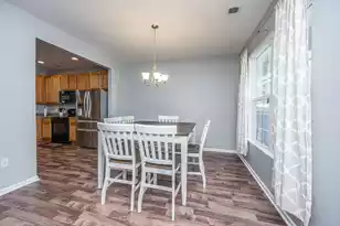 507 Hemingway Cir, Summerville, SC 29483 - Photo 6