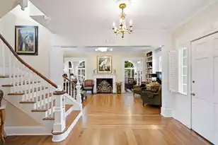 26 Limehouse St, Charleston, SC 29401 - Photo 8