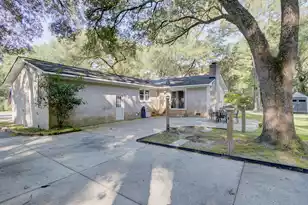209 Chucker Dr, Summerville, SC 29485 - Photo 4