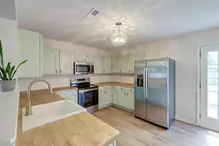 5095 Thornton Dr, Summerville, SC 29485 - Photo 4