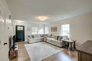 5095 Thornton Dr, Summerville, SC 29485 - Photo 2