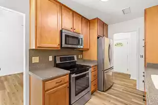 1304 Hampton Dr, Summerville, SC 29486 - Photo 12