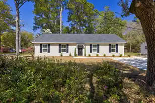 122 Thompson St, Walterboro, SC 29488 - Photo 4