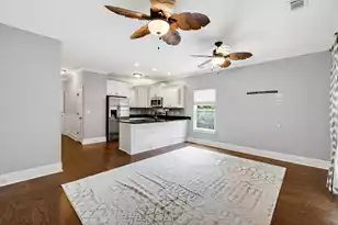 3001 Emma Ln, Mount Pleasant, SC 29466 - Photo 4