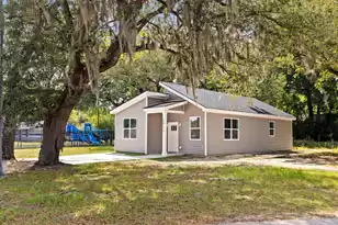 2013 Robertson Blvd, North Charleston, SC 29406 - Photo 1