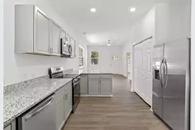 2013 Robertson Boulevard, North Charleston, SC 29406 - Photo 8