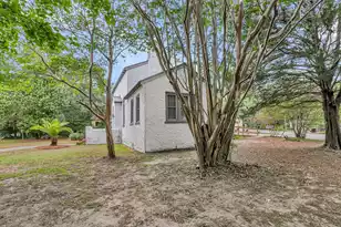 2062 Wappoo Dr, Charleston, SC 29412 - Photo 4
