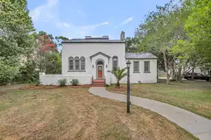 2062 Wappoo Dr, Charleston, SC 29412 - Photo 2