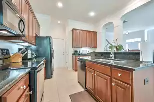2492 Draymohr Ct, Mount Pleasant, SC 29466 - Photo 10
