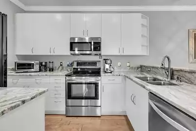 1377 Hopton Circle, Mount Pleasant, SC 29466 - Photo 4