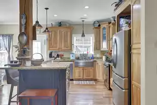 135 Gilleys Ct, Summerville, SC 29483 - Photo 8