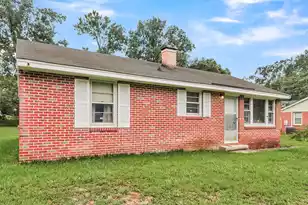 225 Laurel Ave, Goose Creek, SC 29445 - Photo 2
