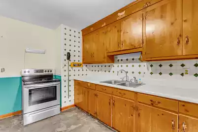 225 Laurel Avenue, Goose Creek, SC 29445 - Photo 10