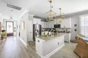2824 Wagner Wy, Mount Pleasant, SC 29466 - Photo 6