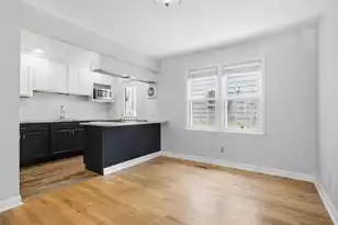 7 Doughty St #B, Charleston, SC 29403 - Photo 4