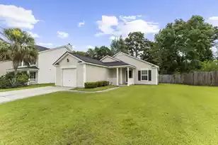 407 Beverly Dr, Summerville, SC 29485 - Photo 2