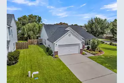 558 Holiday Drive, Summerville, SC 29483 - Photo 4