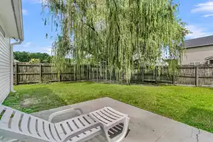 558 Holiday Dr, Summerville, SC 29483 - Photo 38